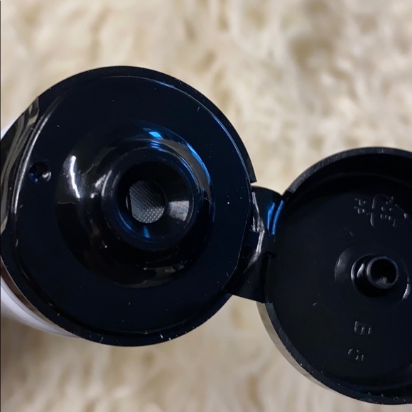 BRAND NEW PCA PERFECTING NECK AND DÉCOLLETÉ‼️✨ - Picture 3 of 8